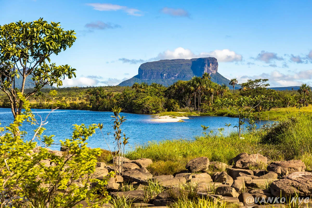 Tepuy e paisagem icônica de Canaima