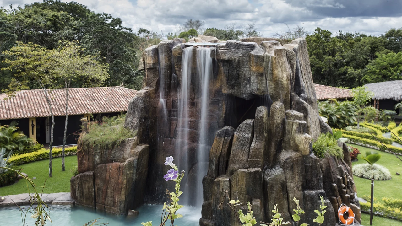 ARA MERU LODGE