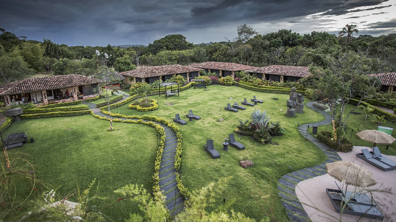 Ara Merú Lodge — Campamento en Canaima