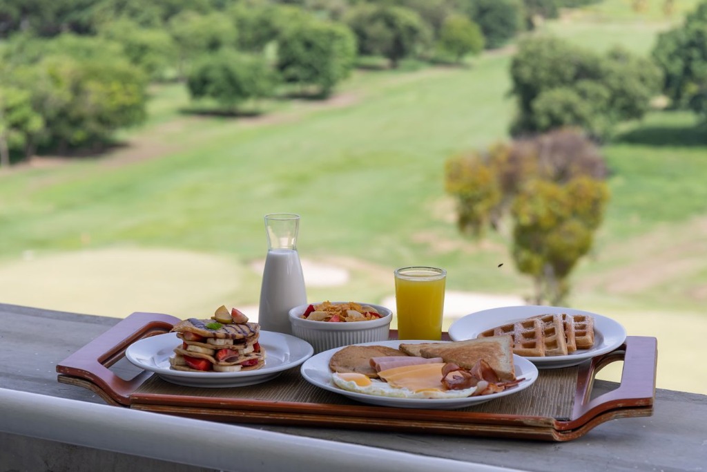 Desayuno con Vista al Golf